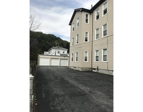 49 Wilson St, Worcester, MA 01604 photo 3