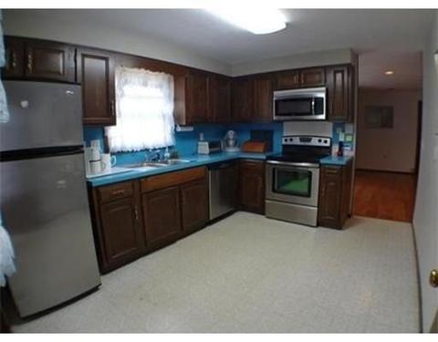 11 Hickory Dr, Worcester, MA 01609 photo 3