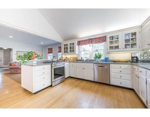 14 Maple Rd, Weston, MA 02493 photo 4