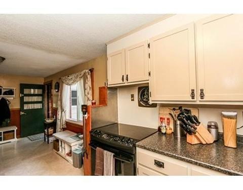 57 Martha St, Chicopee, MA 01020 photo 6