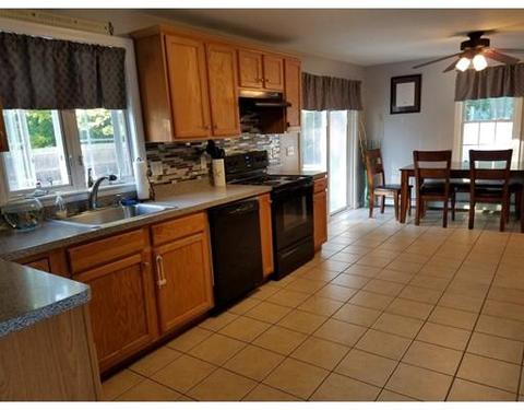158 Lake Ave, East Wareham, MA 02538 photo 3