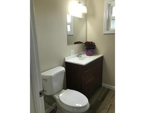 26 Warner St, Fall River, MA 02720 photo 4