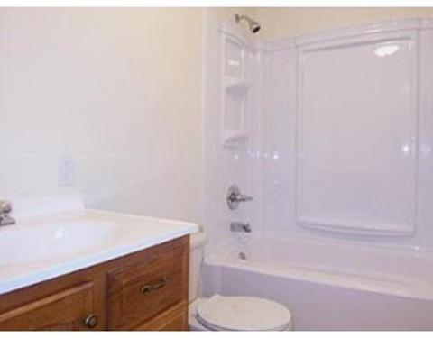 75 Balis St, Springfield, MA 01109 photo 5