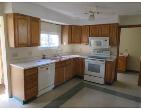 17 Eddy St, Webster, MA 01570 photo 6