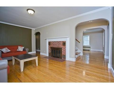 76 Strong St, Springfield, MA 01104 photo 6