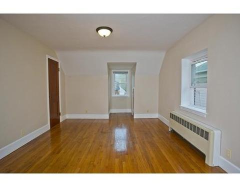 76 Strong St, Springfield, MA 01104 photo 19
