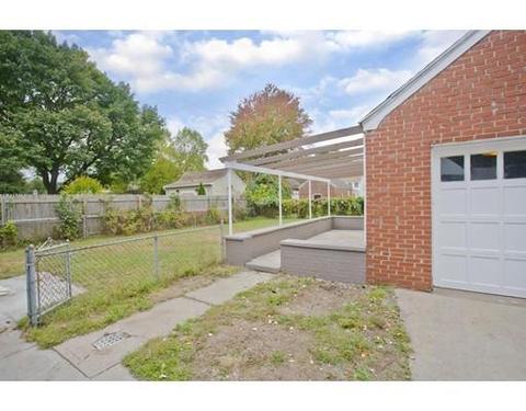 76 Strong St, Springfield, MA 01104 photo 23