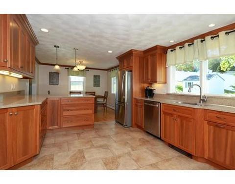 96 North St, Danvers, MA 01923 photo 8