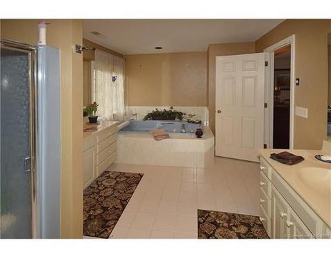 32 Eaglebrook Dr, Somers, CT 06071 photo 22