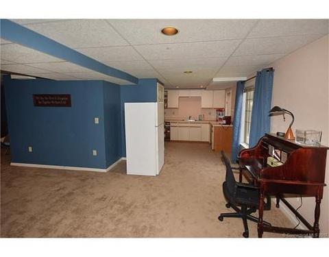 32 Eaglebrook Dr, Somers, CT 06071 photo 27