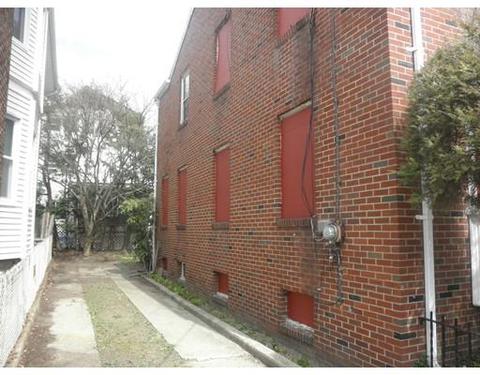 34 Stuart St, Everett, MA 02149 photo 4