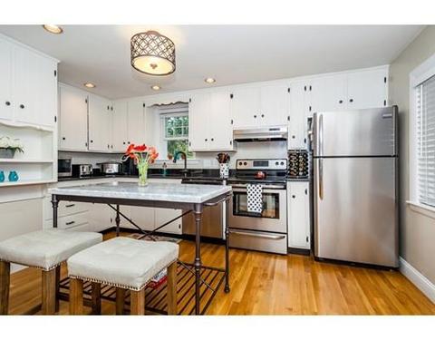 4 Pickering Ct, Danvers, MA 01923 photo 2