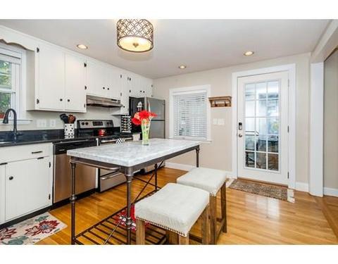 4 Pickering Ct, Danvers, MA 01923 photo 5
