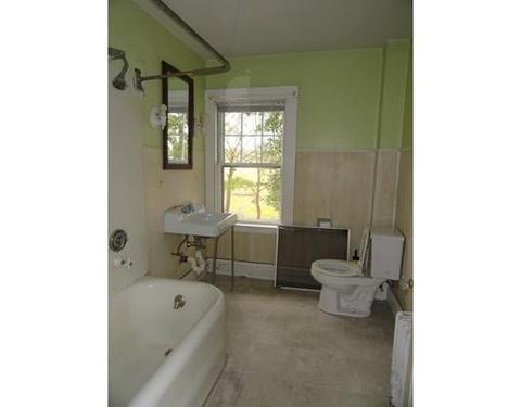 10 Gloucester Ave, Gloucester, MA 01930 photo 23