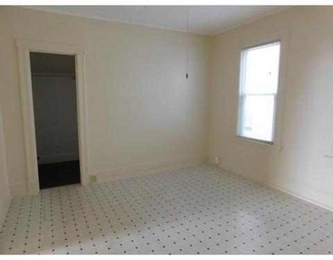 32 Continental St, Springfield, MA 01108 photo 16