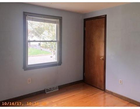 118 Tamarack Dr, Springfield, MA 01129 photo 9