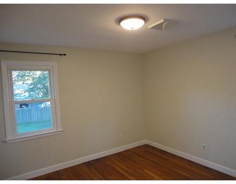 10 Dalessandro Ave, Dudley, MA 01571 photo 9