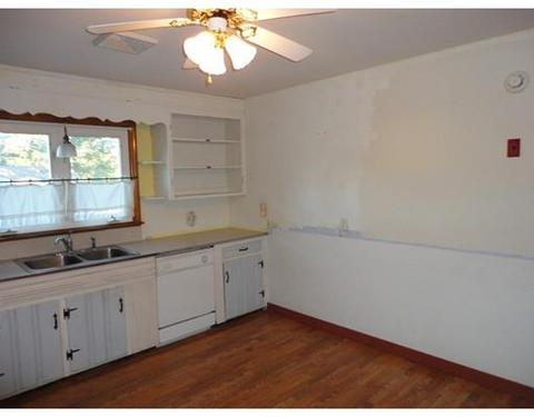10 Dalessandro Ave, Dudley, MA 01571 photo 4