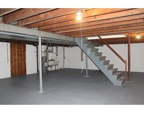 25 Redstone Dr, Springfield, MA 01118 photo 17