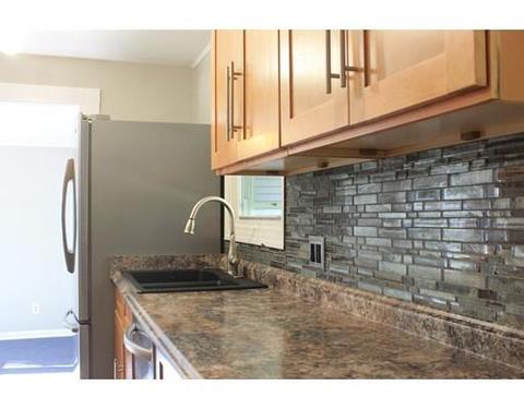 377 Stapleton Rd, Springfield, MA 01109 photo 2