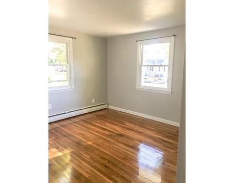377 Stapleton Rd, Springfield, MA 01109 photo 11
