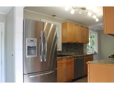 377 Stapleton Rd, Springfield, MA 01109 photo 6