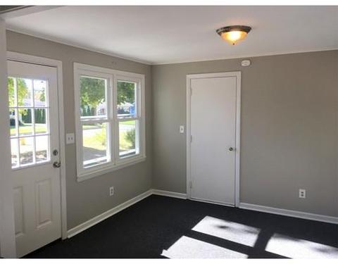 377 Stapleton Rd, Springfield, MA 01109 photo 8