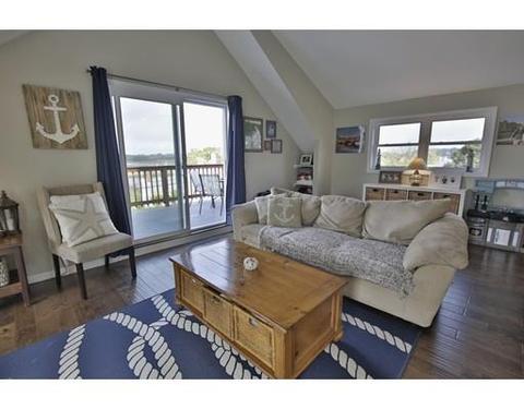1 Breezy Point Rd, Gloucester, MA 01930 photo 6