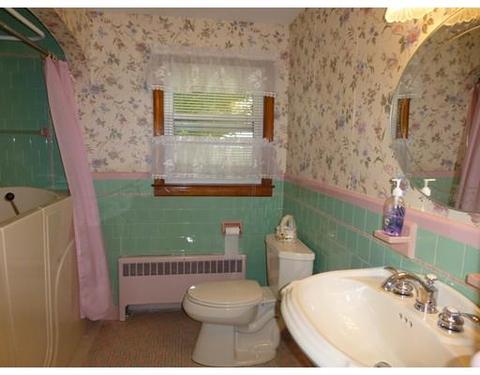 41 Baltic Rd, Worcester, MA 01607 photo 11