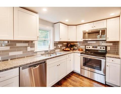 1 Forest St, Franklin, MA 02038 photo 3