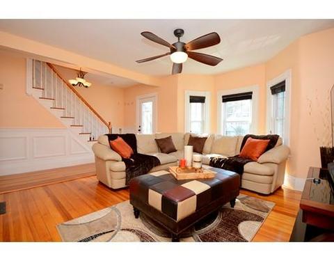 8 Baker St, Saugus, MA 01906 photo 2