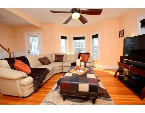 8 Baker St, Saugus, MA 01906 photo 4