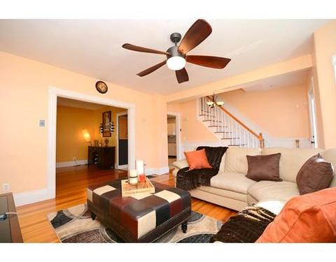 8 Baker St, Saugus, MA 01906 photo 3