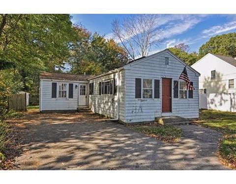 13 Pleasant Cir, Canton, MA 02021 photo 2