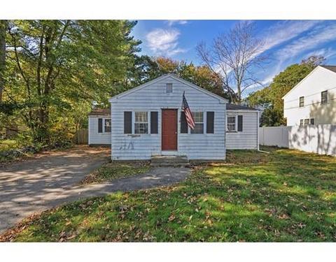 13 Pleasant Cir, Canton, MA 02021 photo 1