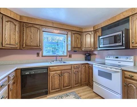 5 Loretta Ave, Pelham, NH 03076 photo 7