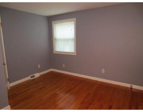 120 Entrybrook Dr, Springfield, MA 01108 photo 10