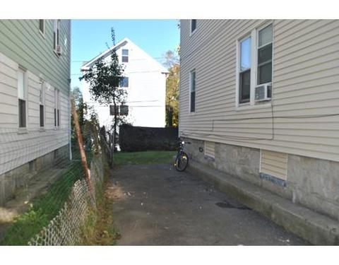 208 Pilgrim Ave, Worcester, MA 01604 photo 5