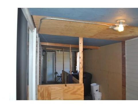 208 Pilgrim Ave, Worcester, MA 01604 photo 13