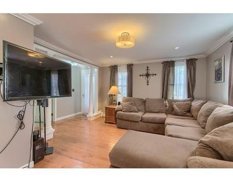 2 Danvers St, Worcester, MA 01604 photo 9