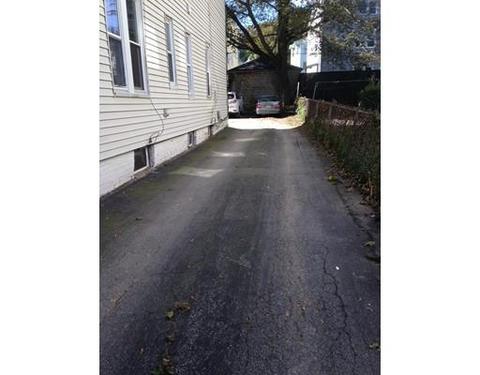 16 Vale St, Worcester, MA 01604 photo 4