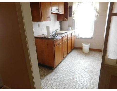 126 Tecumseh St, Fall River, MA 02721 photo 7