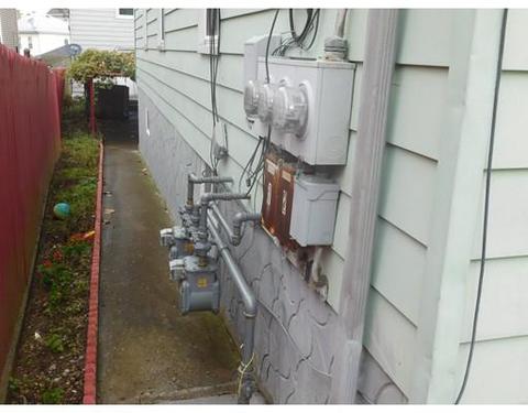 126 Tecumseh St, Fall River, MA 02721 photo 6