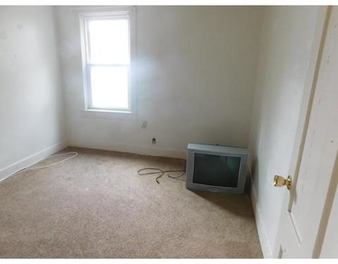 126 Tecumseh St, Fall River, MA 02721 photo 13
