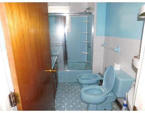 126 Tecumseh St, Fall River, MA 02721 photo 11
