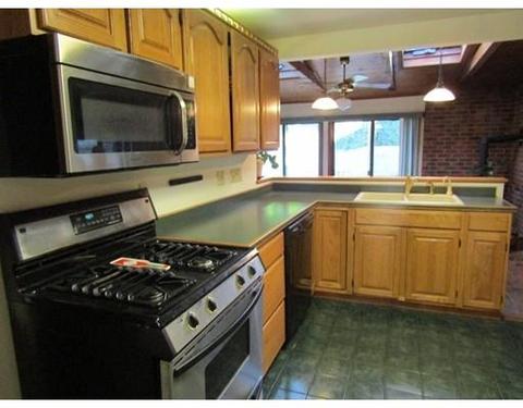 545 Valentine St, Fall River, MA 02720 photo 3
