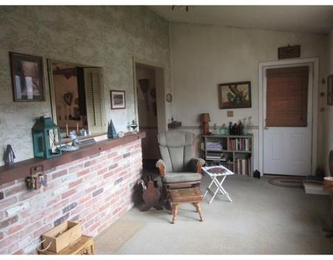 23 Laclede Ave, Chicopee, MA 01020 photo 7