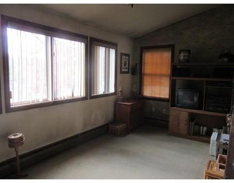 23 Laclede Ave, Chicopee, MA 01020 photo 8