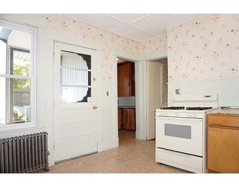 44 Herman St, Springfield, MA 01108 photo 13