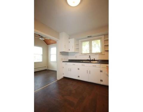 35 Osborne Ter, Springfield, MA 01104 photo 2